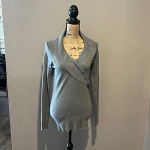 White House Black Market grey V neck button sweater grey size Medium womens